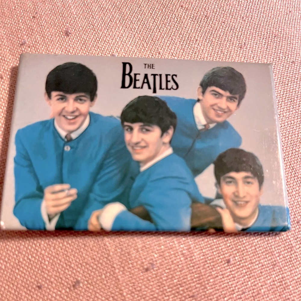 Authentic Original 1964 The Beatles Compact Purse Pocket Mirror Fab Four